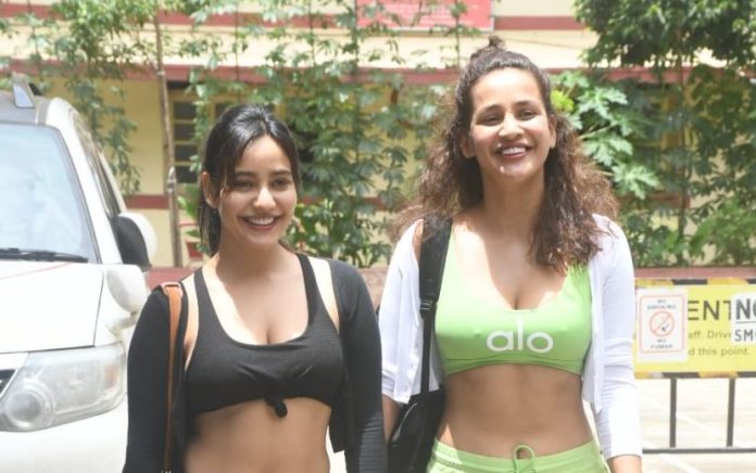 Super hot Neha Sharma spotted outside gym with sxy sister Ayesha Sharma, see super bold pictures