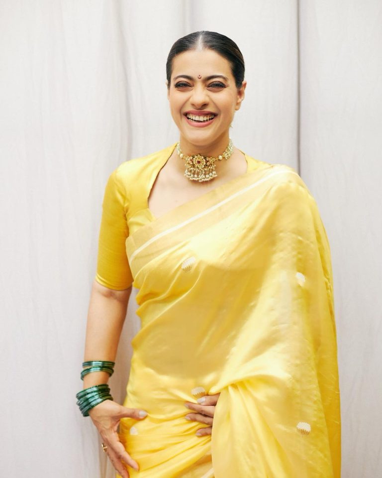 Kajol Pics Kajol Flaunts Her Hot Figure In A Yellow Sari Ajay Devgan Is Crazy About Smile