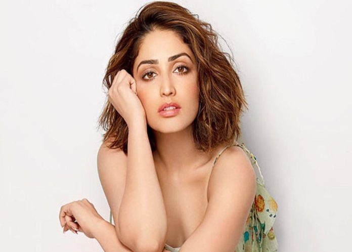 Yami Gautam wore such an outfit, due to open jacket, she became a victim of Oops moment