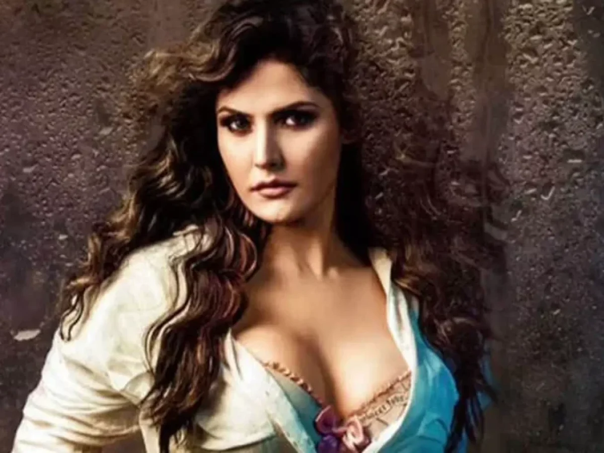 Zareen Khan became bo*ld in front of the camera, her hot looks were seen,  the fans got injured - informalnewz