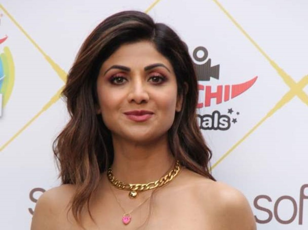 Shilpa Shetty went for a walk on the road without wearing any paint, hid  her body with a kurti, see photos - informalnewz