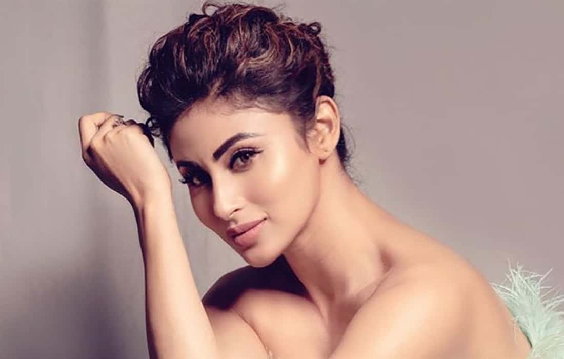 Mouni Roy: Mouni Roy came on the ramp wearing such a dress from the front  side, the pictures created panic - informalnewz