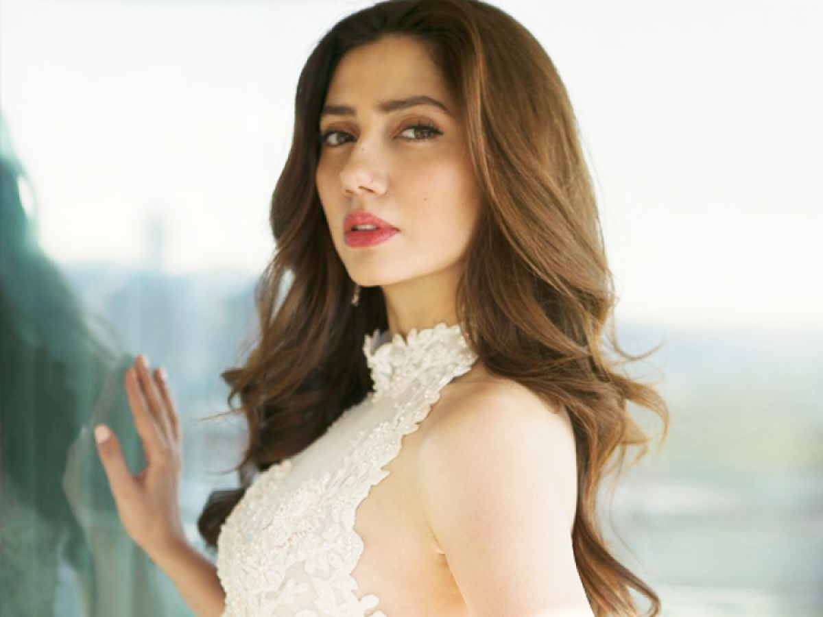 1200px x 900px - Pakistani actress Mahira Khan crossed all limits of bo*ldness, showed hot  moves wearing a bralette - informalnewz