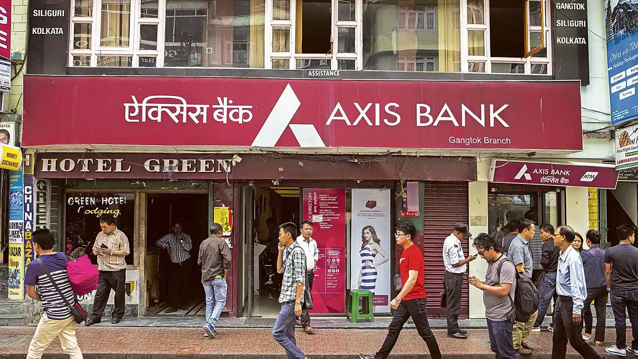 Bank Increases Fd Rate Axis Bank Hikes Interest Rates On Fixed Deposits By Up To 115 Bps Check 3187