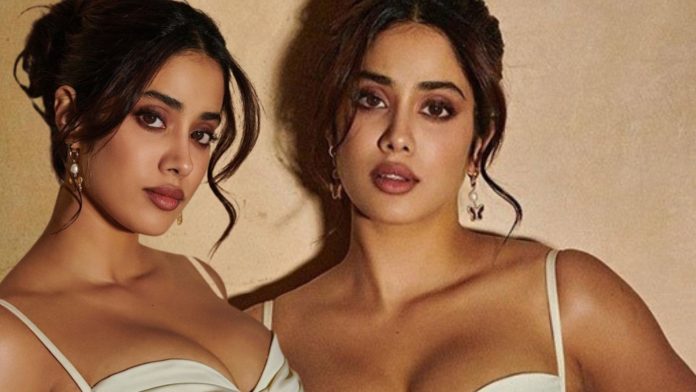 Janhvi Kapoor PIC Gajra in hair, bindi on forehead and Banarasi saree; Seeing Janhvi's new look, people remembered Sridevi