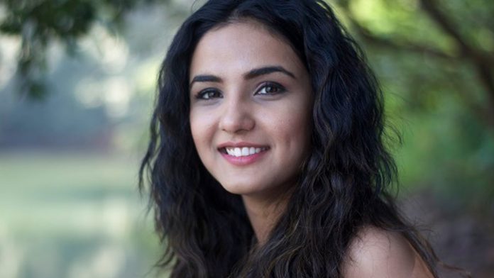 Jasmin Bhasin got her bo*ld photoshoot done without wearing pants, did you see these pictures?