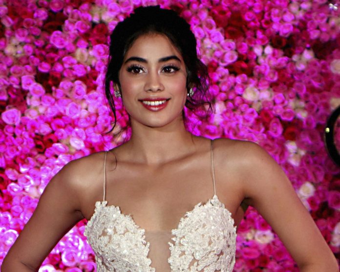 Janhvi Kapoor raised internet's mercury in mermaid look, shared bold pictures wearing very deepneck gown