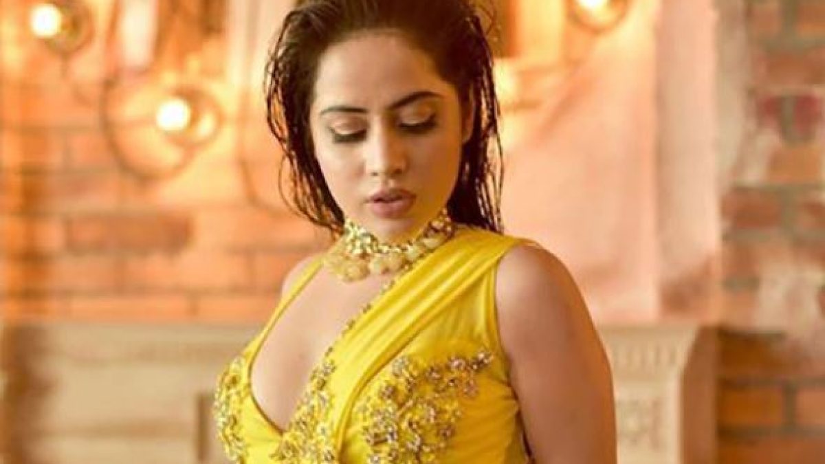 Uorfi Javeds Smoking Hot Avatar in Bold Blue Bralette And Sexy Yellow Saree  Fans Say Nazar Hi Nahi Hat Rahi