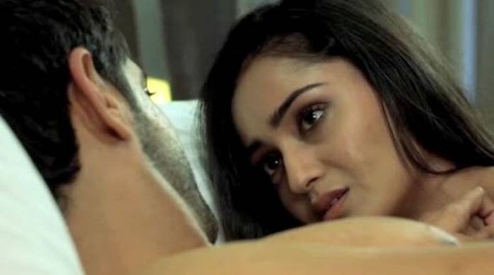 Babita Bedroom Bold Video: Actress Tridha Choudhury's bedroom video is going Viral, will not be able to stop watching