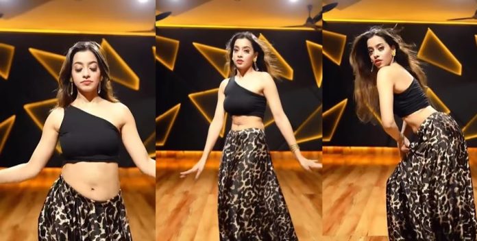 Girl Dance Video: Girl did bo*ld belly dance, fans got intoxicated on seeing the hotness - watch video