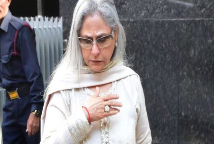 Jaya Bachchan reached the airport with Amitabh Bachchan, again lost her temper, gave such a warning to paparazzi