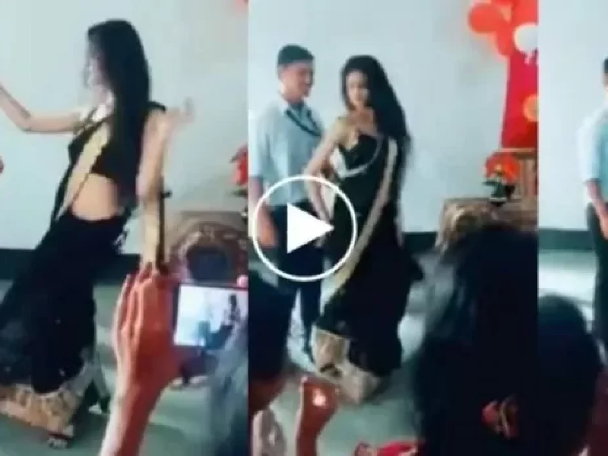 Video: Beautiful dance by teacher in black saree, student standing nearby  kept shy - informalnewz