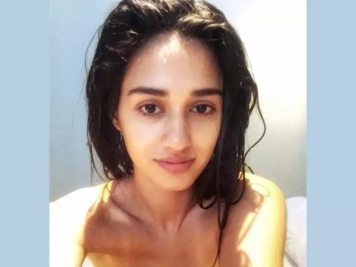 Disha Patani crossed all limits of bo*ldness! Fans went out of control  after seeing such a selfie shared! - informalnewz