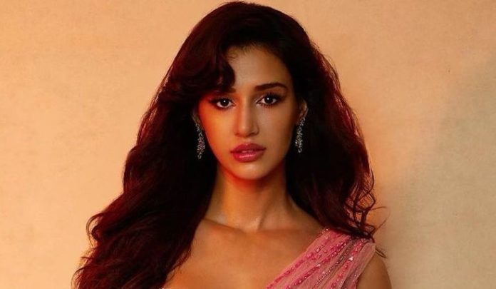 Disha Patani Crossed All Limits Of Bo*ldness, Reached The Mall Braless ...