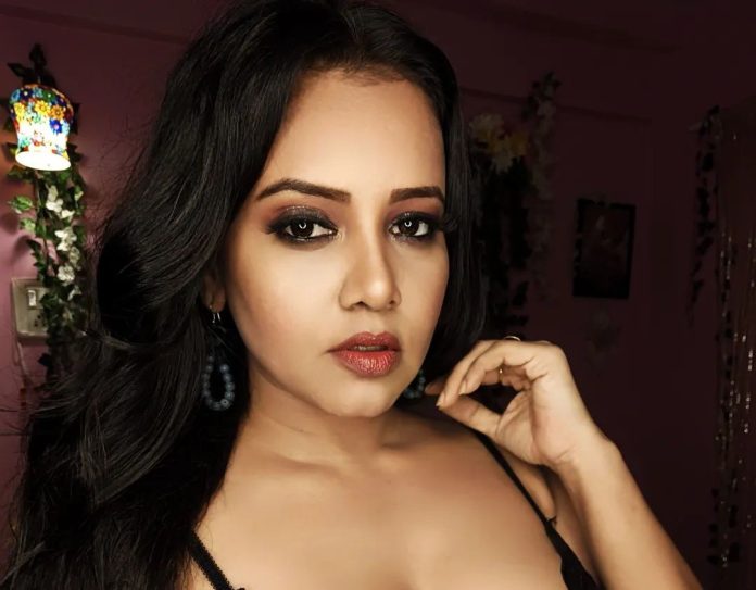 Ullu App actress Priya Gamre is very famous for her boldness and beauty, see hot photos