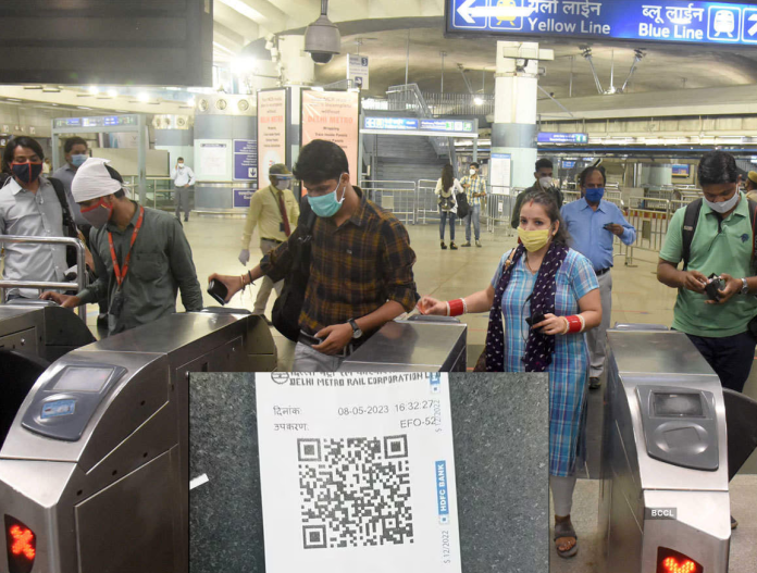 Delhi Metro Token system will end: New update for passengers! Delhi metro also started paper ticket system like Railways.