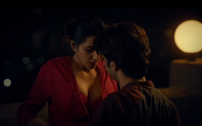 Hot Web Series: Hot and intimate scenes created panic, youth love story crossed all limits