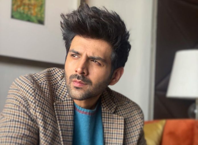 Kartik Aaryan became a baraati in his bodyguard's wedding, fans asked- 'When are you doing it?'