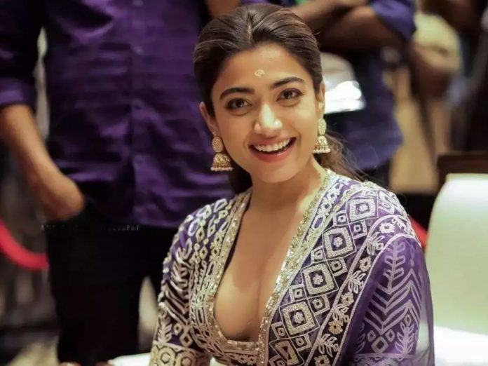 Rashmika Mandanna Oops Moment: Rashmika Mandanna did such a thing in a live event, became a victim of Oops Moment - Watch Video