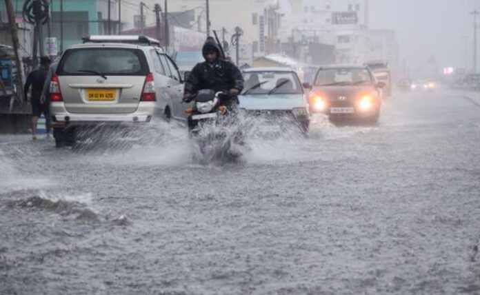 Delhi Rain Alert: There will be heavy rains in Delhi for the next two days, IMD has issued an alert for heavy rain