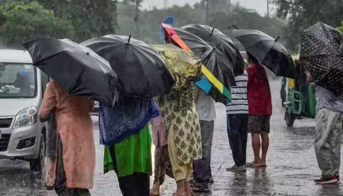 Rainfall Alert: Heavy rain alert in 22 districts, speed will increase again after a gap of 3 days, here are the helpline numbers