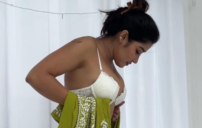 Sophia Ansari crossed the limits of shamelessness, wore clothes in front of the camera, shared a private video