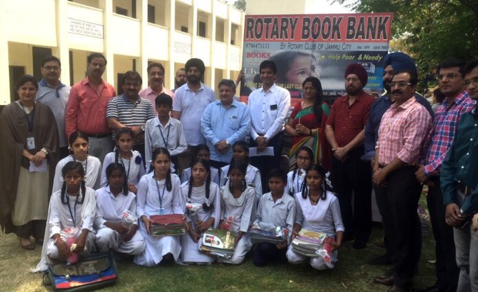 Free Books Distribution Big Relief For school students...! Now students of class 9 to 12 will also get free books in this state, the government will spend 19.70 crores