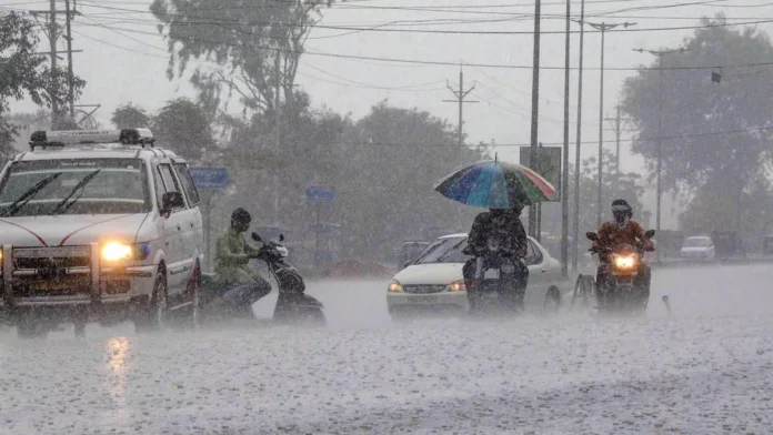 Rainfall Alert: Cold will hit Delhi with heavy rain on 17th, weather will worsen in many states.