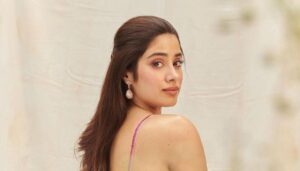 Jhanvi Kapoor’s bo*ld photoshoot in blouseless saree went viral, people ...