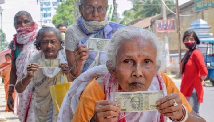 Old age pension: Government will send money to the accounts of 32 lakh elderly people by 31 July