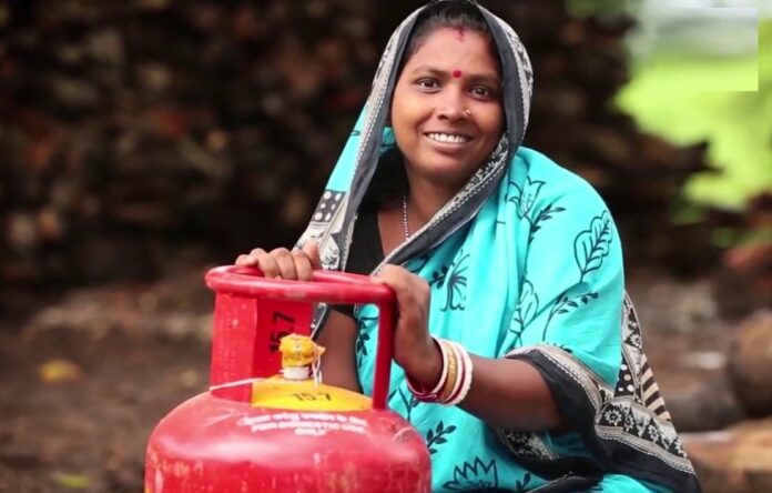 Gas Cylinder Price: Now gas cylinder will be available for Rs 450, CM announced