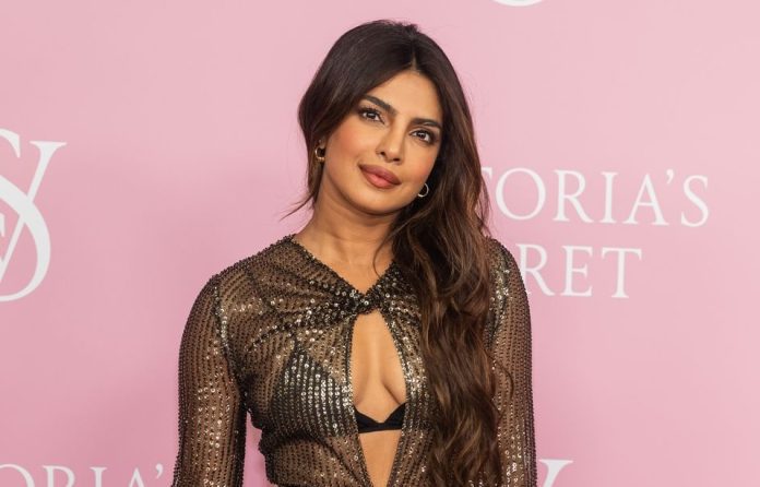 Priyanka Chopra shared hot pictures of MAMI opening ceremony look, husband Nick Jonas gave this reaction after seeing the desi girl.