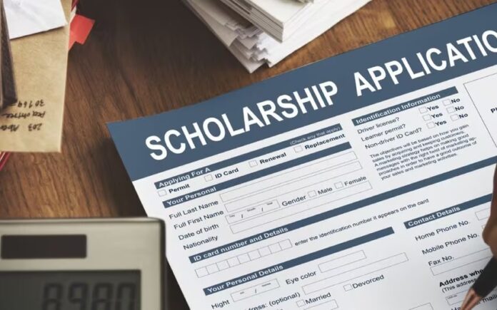 Scholarship 2023: Good news for students, This university is offering scholarship, if selected you will get an amount of Rs 5 lakh.