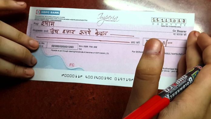 Cheque Rules: These 5 mistakes while taking or giving a cheque will ...