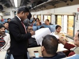 Indian Railways: Senior citizens can book lower berth tickets in this way and get a confirmed seat, Details