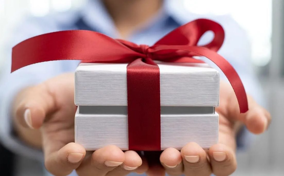 California Gift Tax: All You Need to Know | SmartAsset