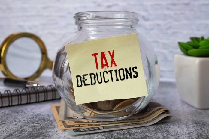 Tax Deduction: Big News! Taxpayers can avail the benefit of tax deduction on these investments from this section, know how much your tax will be reduced.