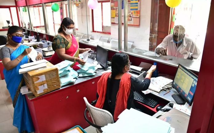 Post Office Scheme: Invest Rs 2000 every month in Post Office RD, Rs 1,42,732 after five years