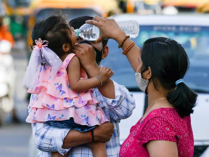 IMD Heatwave Alert: Heatwave alert in these states in early April; Know how the weather will be today