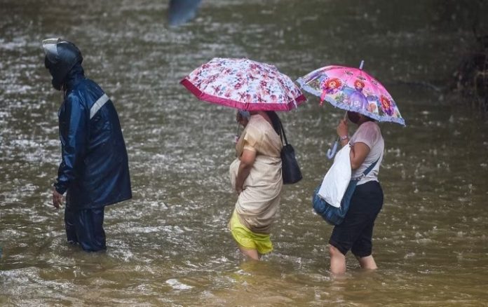 IMD has issued heavy rain alert for these states, Know the weather condition in your state