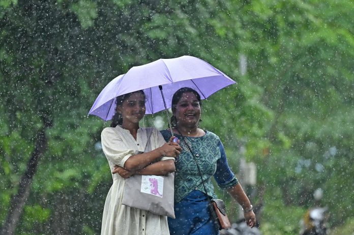 IMD Rainfall Alert: Storm is going to hit UP-Delhi in the next two hours, there will be heavy rain
