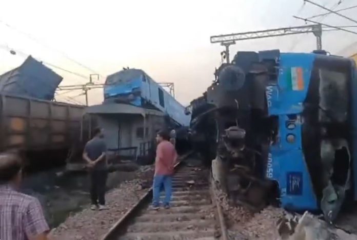 Train Accident Major rail accident in Punjab, two goods trains collided, 2 loco pilots injured