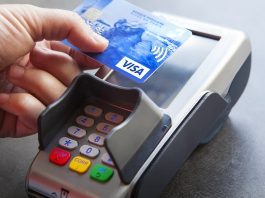 Credit Cards Fees: Credit card users should not make this mistake, along with the penalty the credit score will also get spoiled.