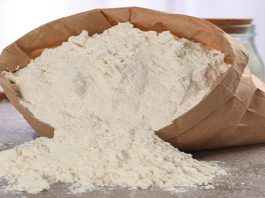 Leading flour manufacturing company is feeding stone powder in the name of brand
