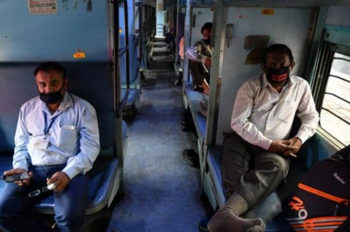 Railway Penalty Rules: Railway passengers should not violate these rules during travel, otherwise there will be 1 year jail along with penalty.