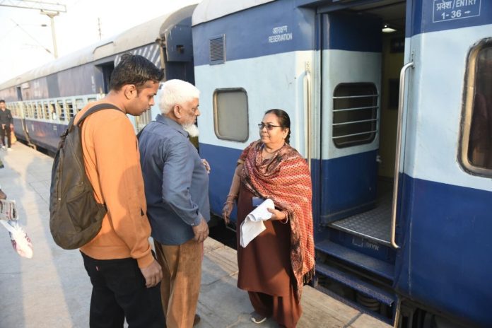 Railways made new rules for elderly and pregnant women regarding lower berths; Check immediately before travelling