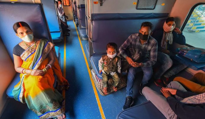 Railways has issued a new rule regarding lower berth, now the lower seat will be reserved for these passengers, Details here