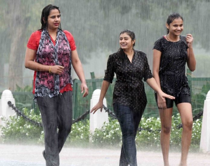 Rainfall Alert: There will be heavy rain in Delhi for the next three days, IMD has issued a yellow alert