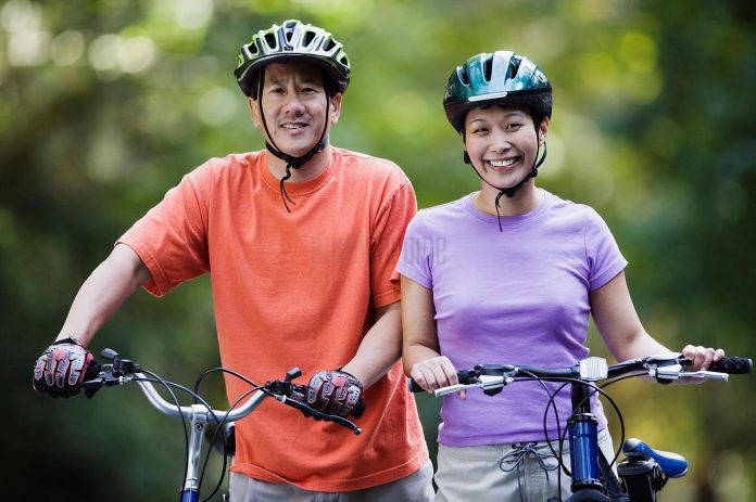 Traffic Rules: Now you will have to wear helmet not only on bike but also on bicycle, police will stop you on the road!