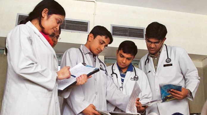 Medical Courses: Good news! Indians studying medicine in the US can get 3 more years, check details